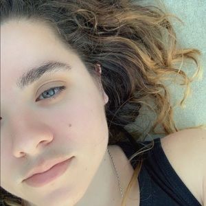 Meet your Posher, Laci